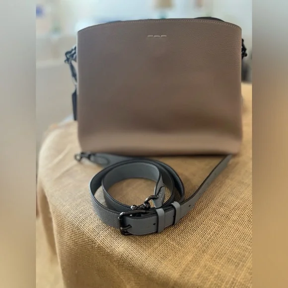 Coach C2590 Willow Shoulder Bag in colorblock polished pebble leather - Picture 3 of 7